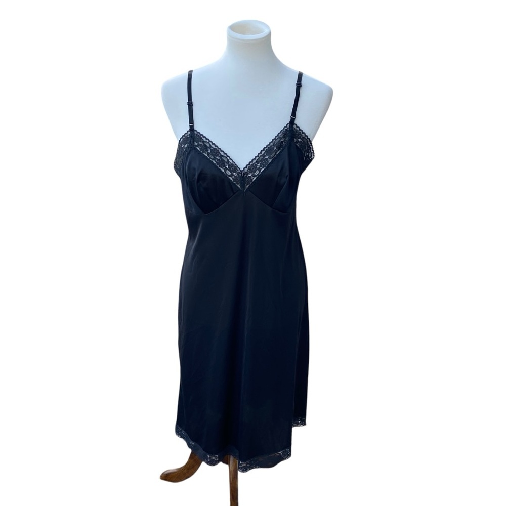 Vanity Fair Elegant Black Lace Trim Slip‎ Dress